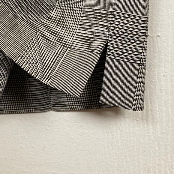 St. John Houndstooth Plaid Slim Leg Side Zip Ankle Pants Size 4 - Picture 8 of 8